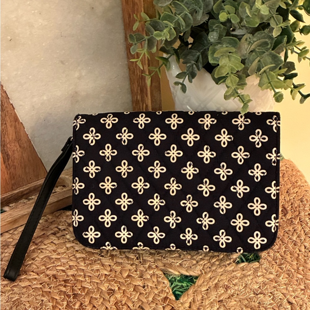 Vera Bradley Black and Cream Patterned Wristlet